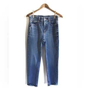 American Eagle Super High Rise Straight Jeans Preowned Distressed 0 Short